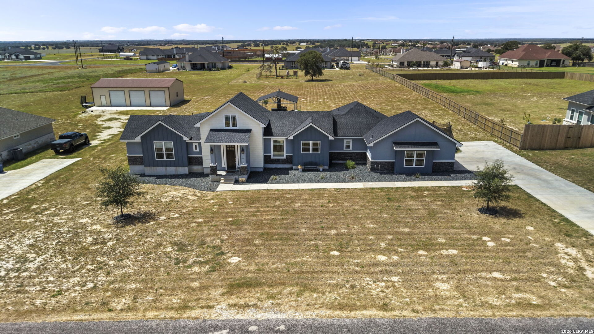 main property photo 35