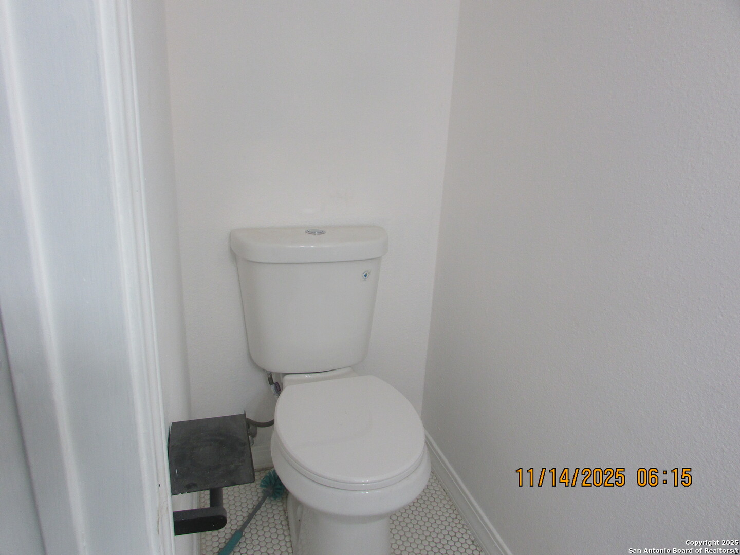 main property photo 16