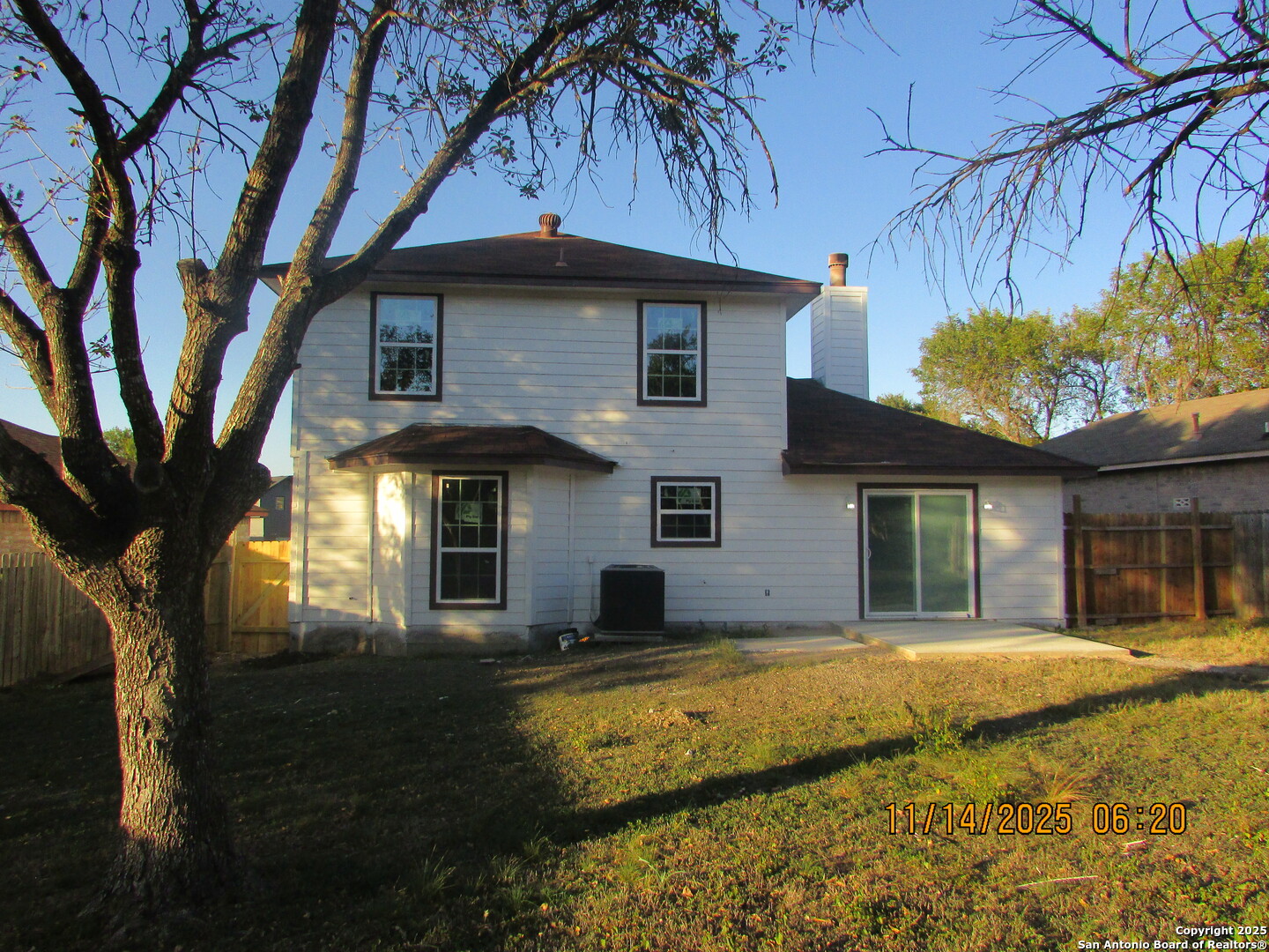main property photo 40