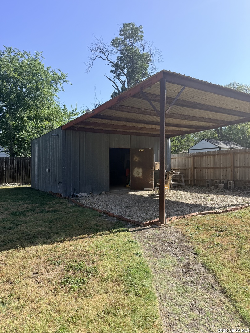 main property photo 21