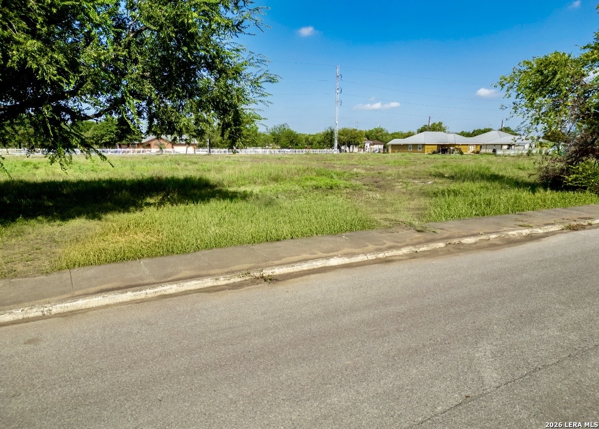main property photo 7