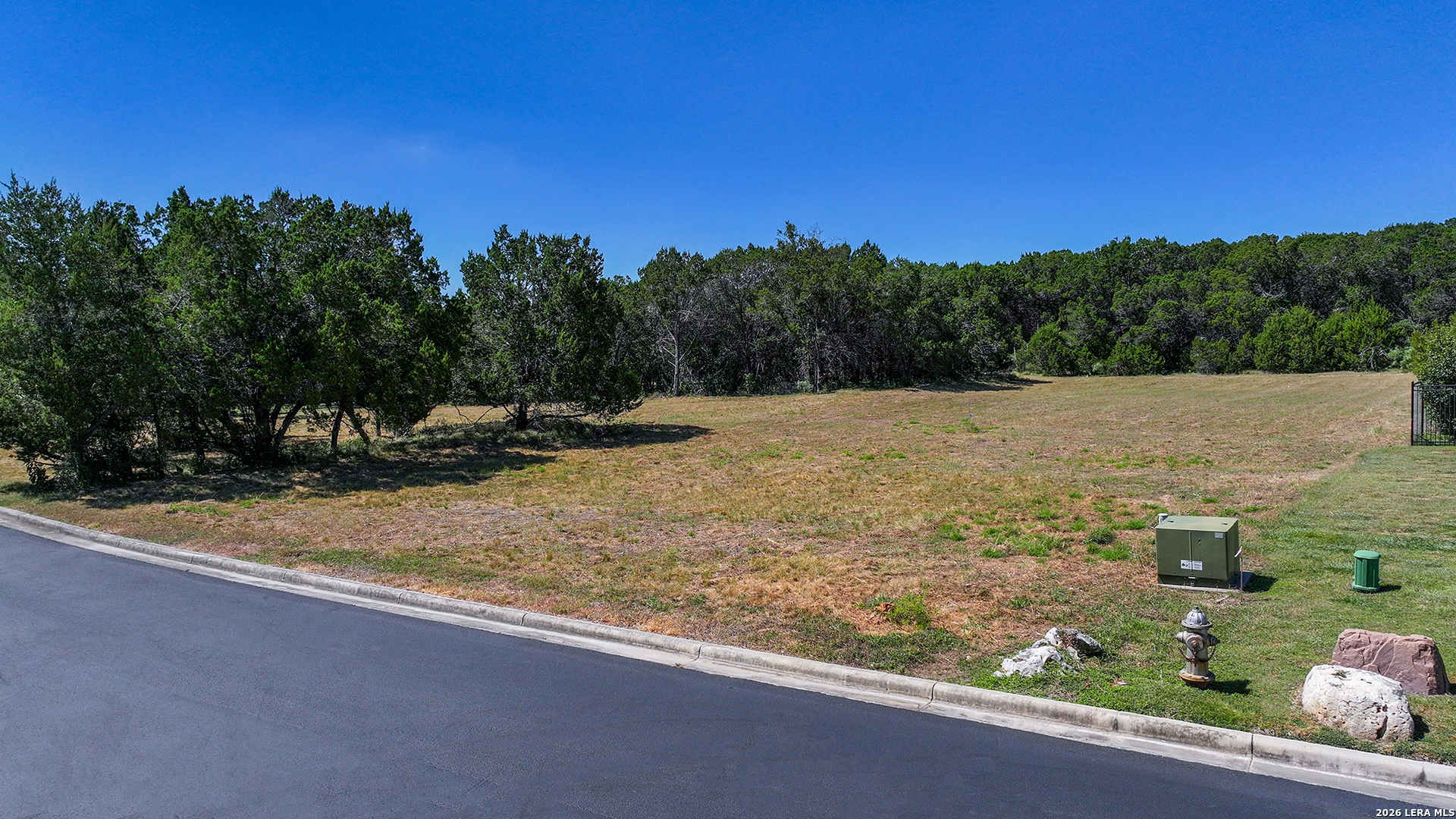 main property photo 24