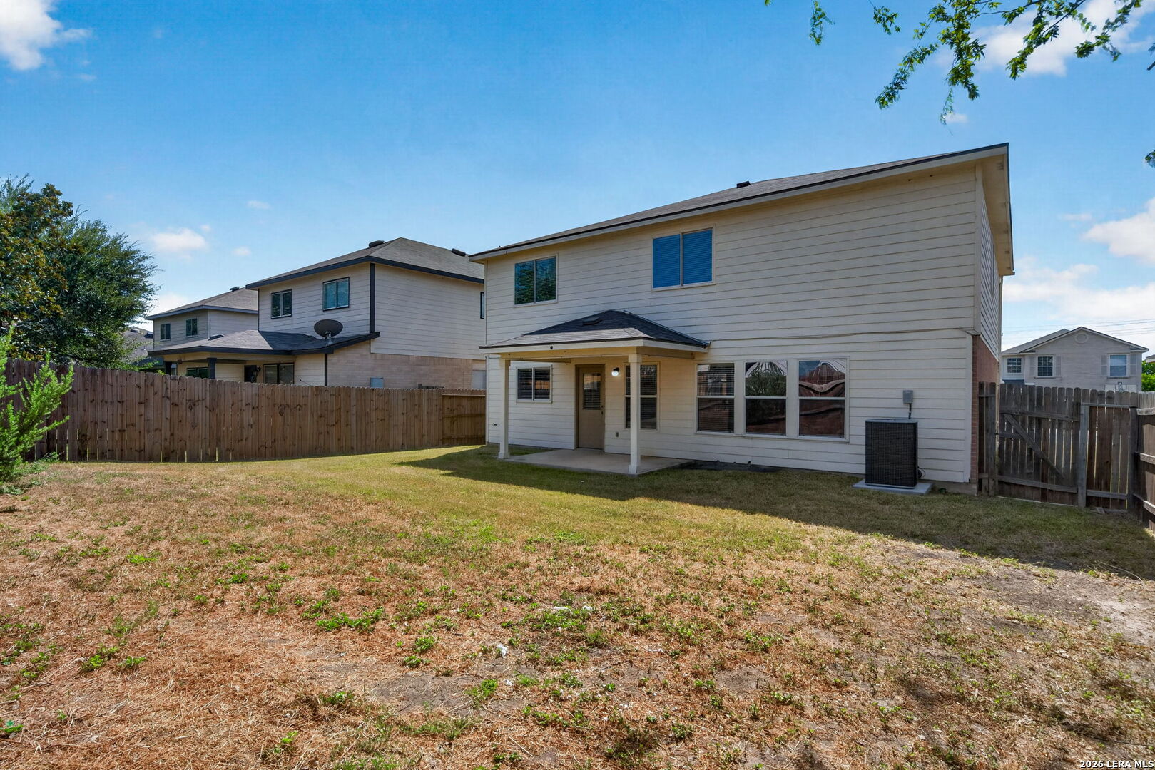 main property photo 29