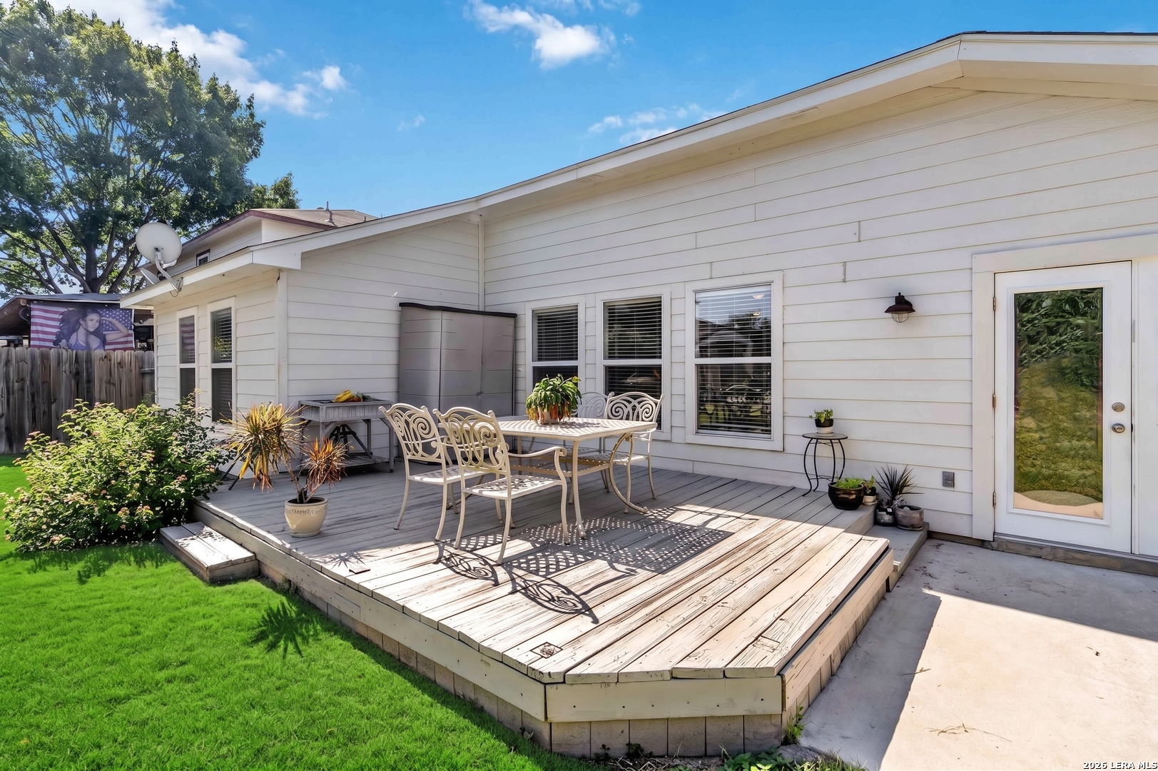 main property photo 30