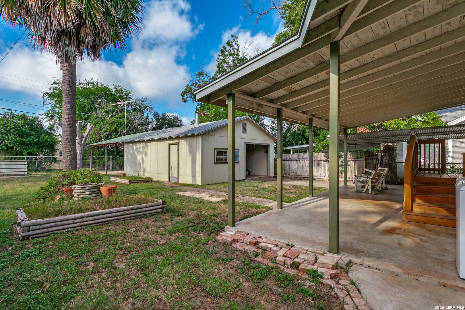 main property photo 19