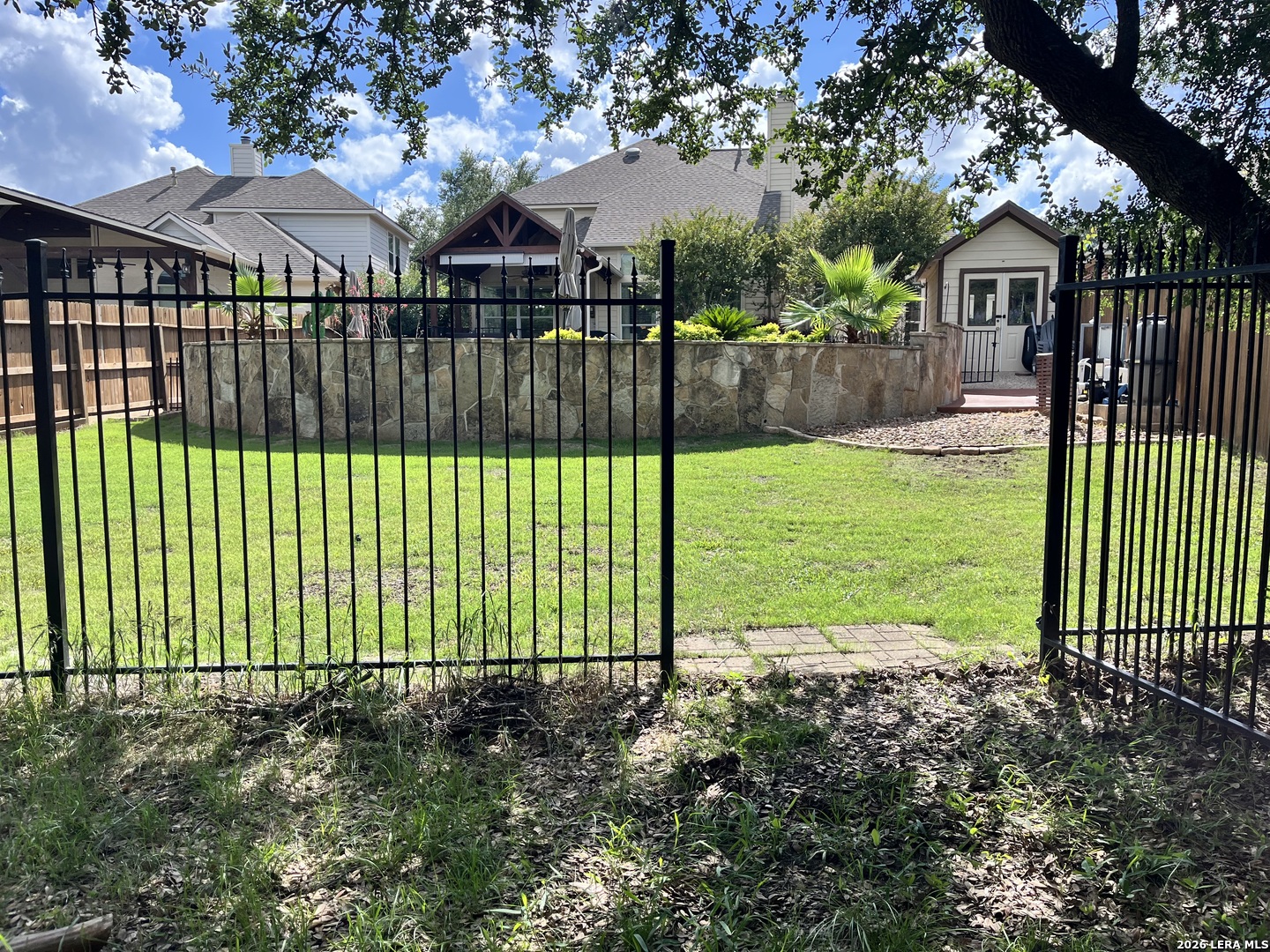 main property photo 32