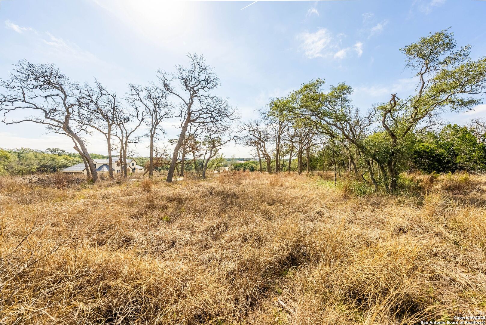 main property photo 30