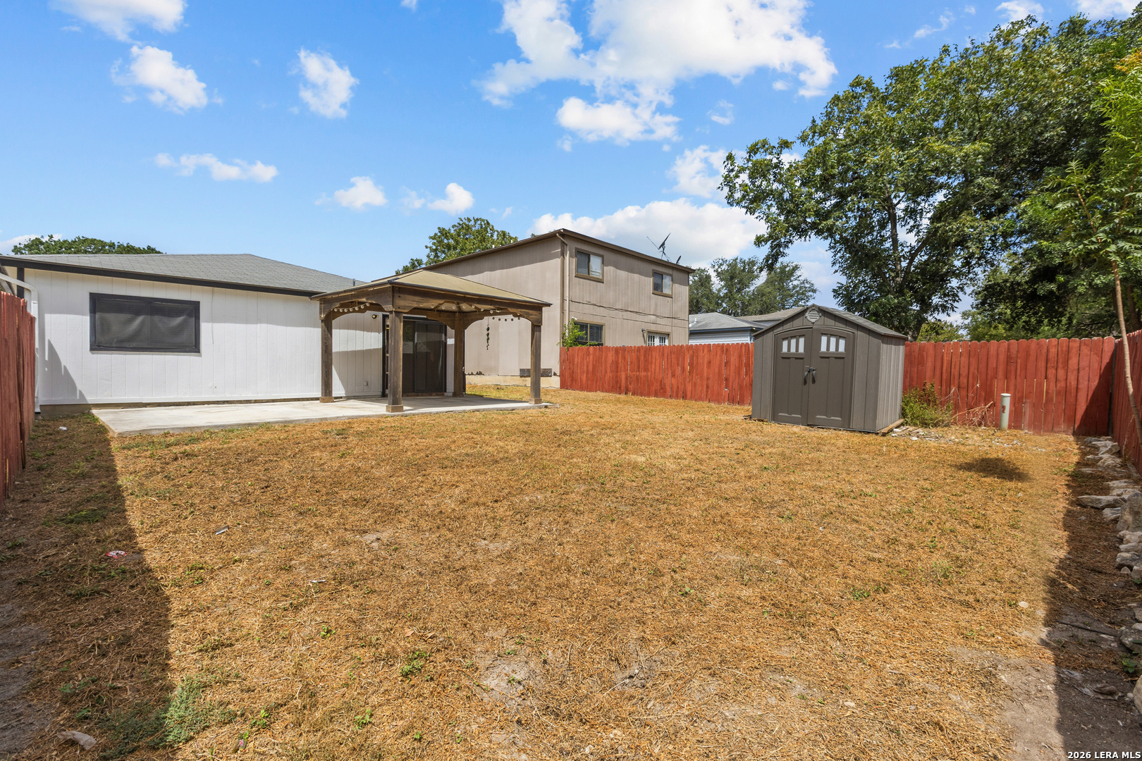 main property photo 27