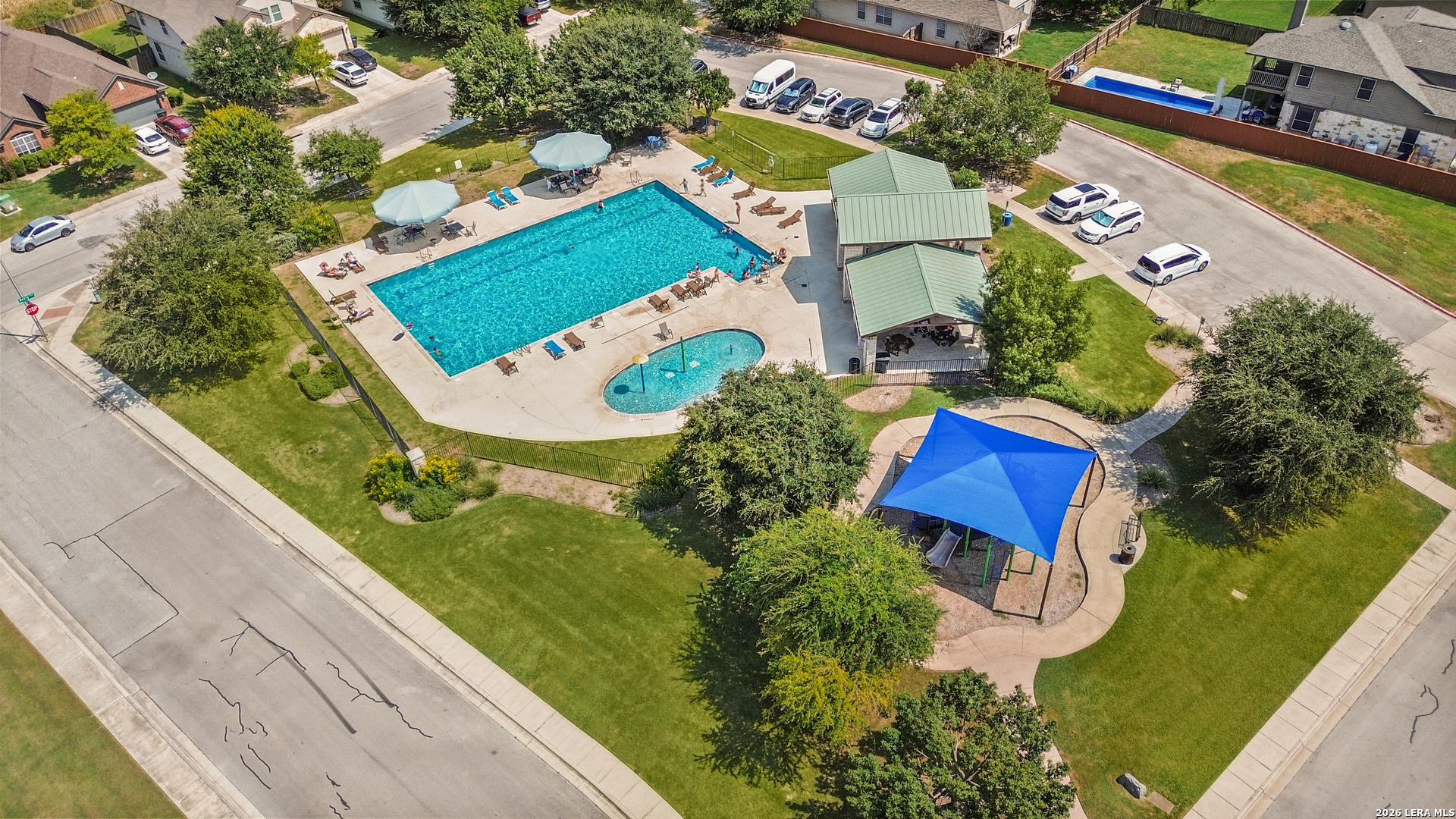 main property photo 39