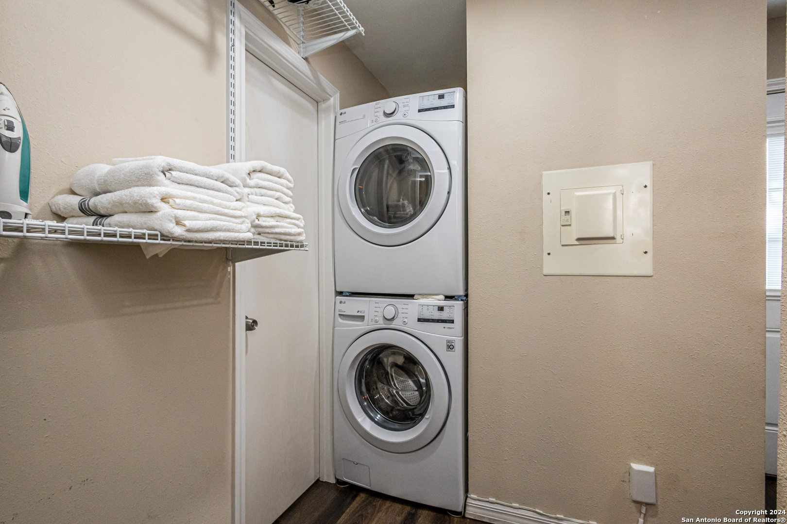 main property photo 39
