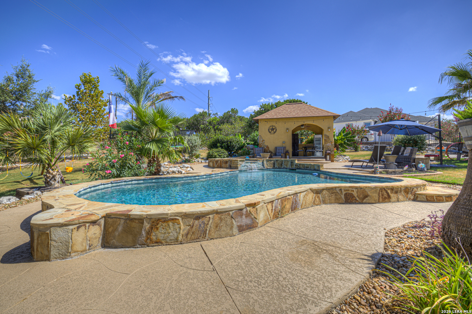 main property photo 50