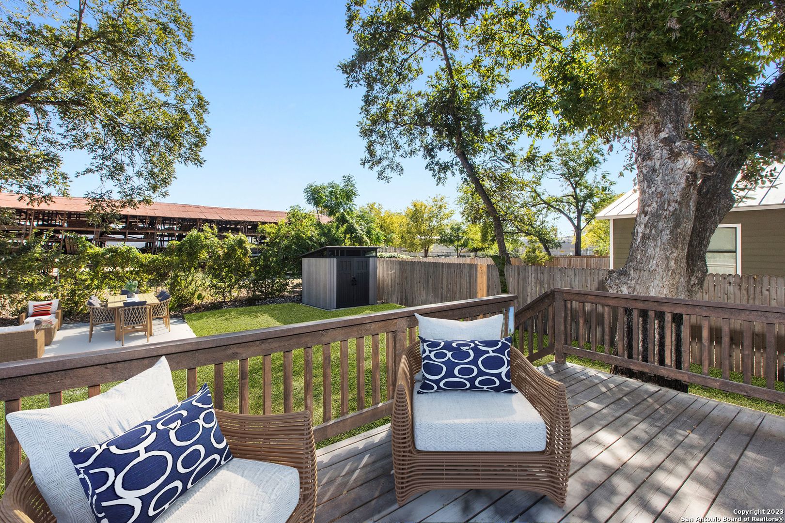 main property photo 22
