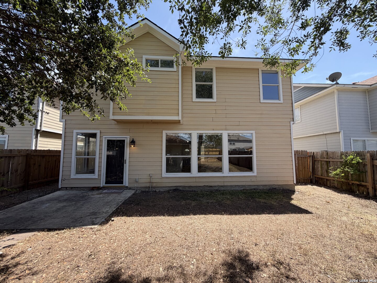 main property photo 18