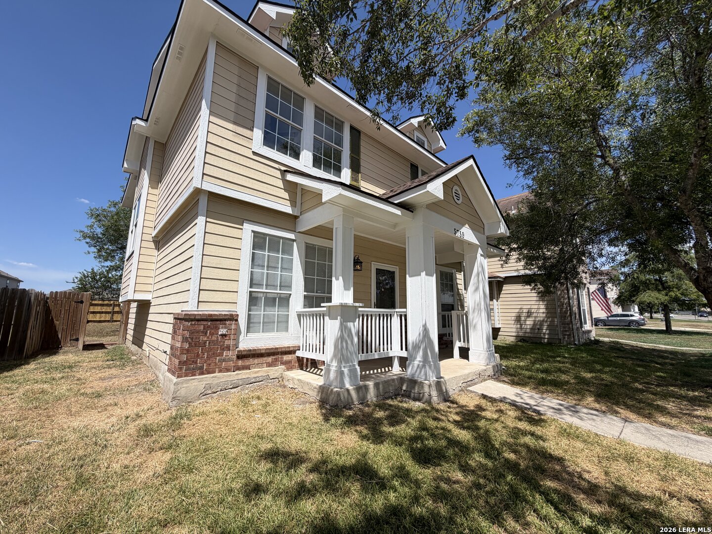 main property photo 22