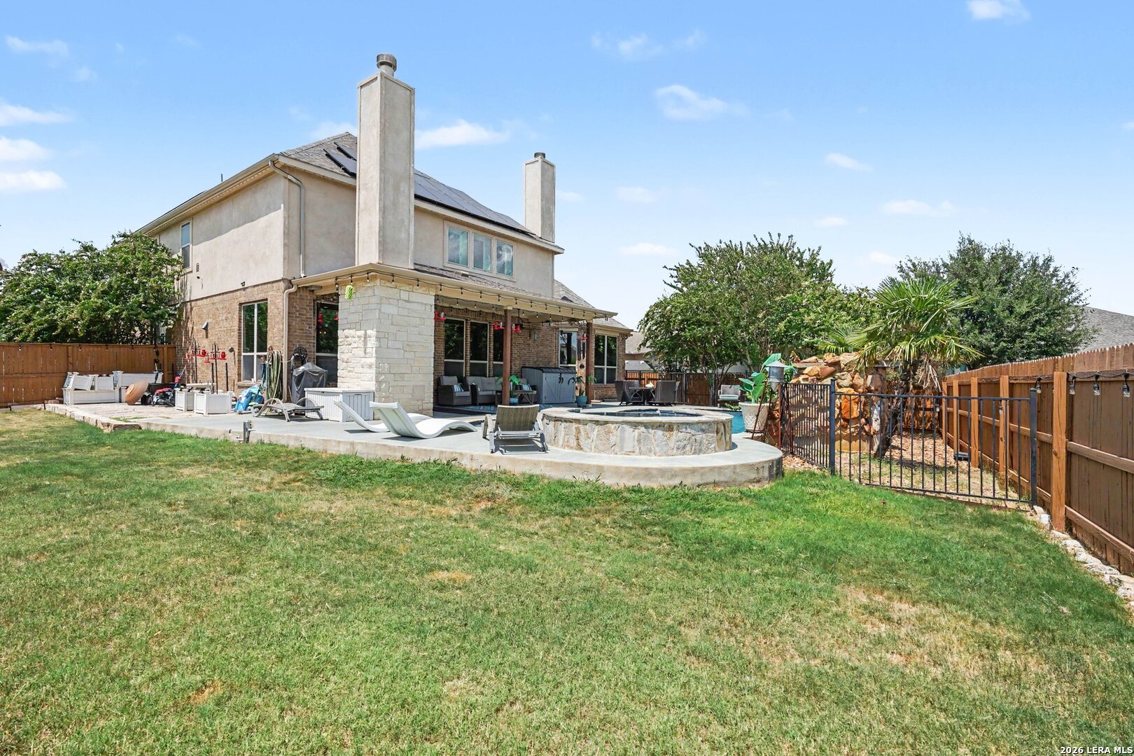 main property photo 30