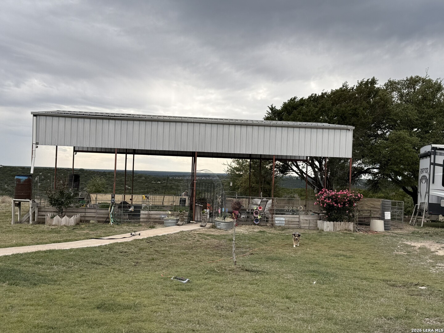 main property photo 23