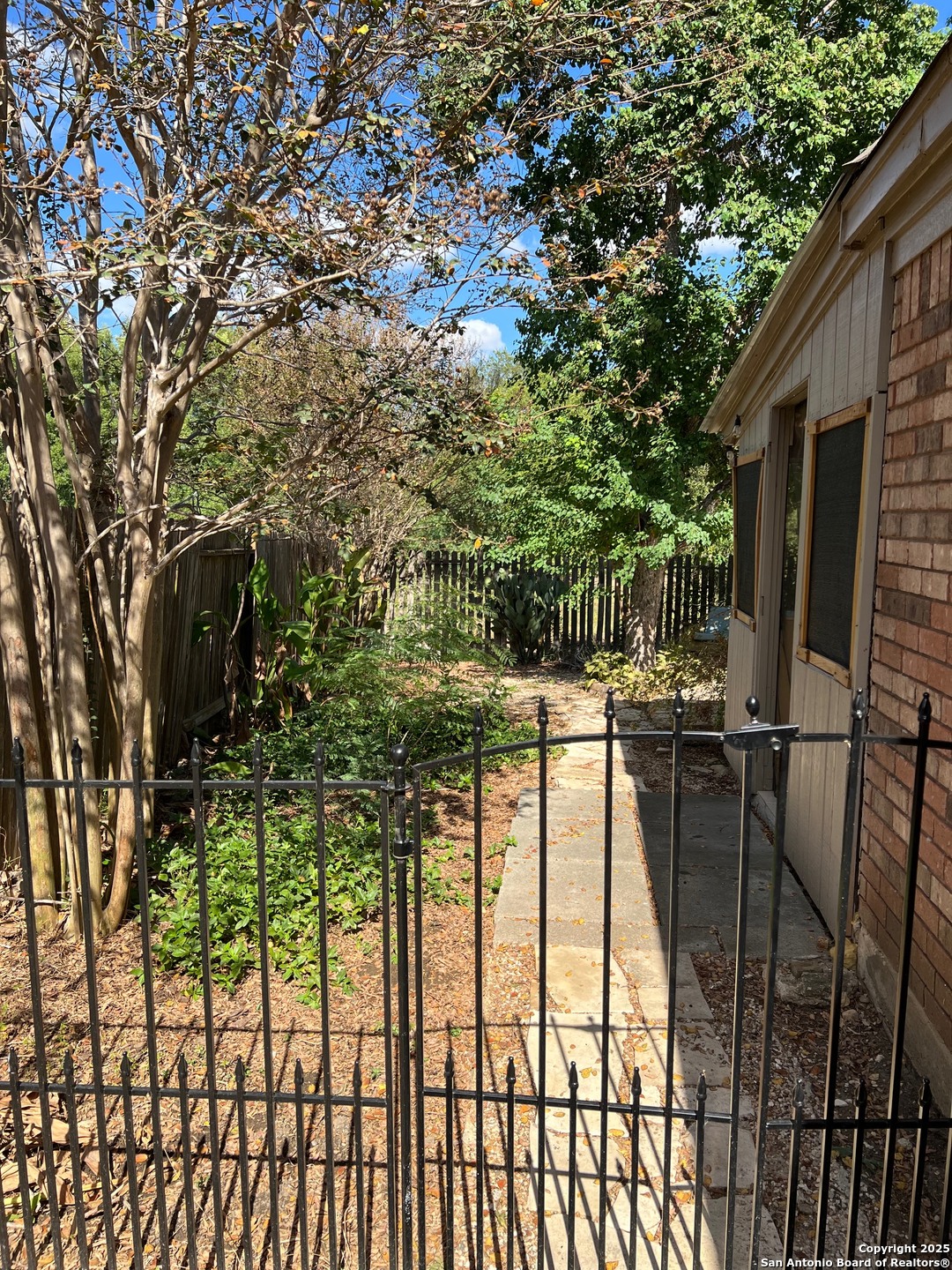 main property photo 12