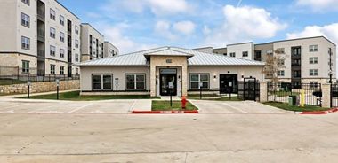 image of property with 2 Bed | 2 Bath | 847 Sqft