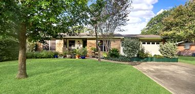 image of property with 3 Bed | 2 Bath | 1,579 Sqft