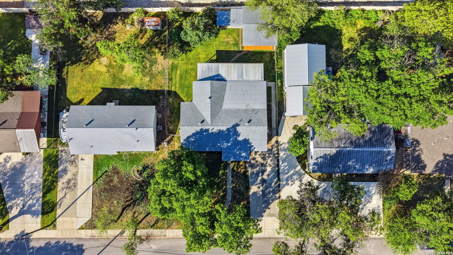 main property photo 34