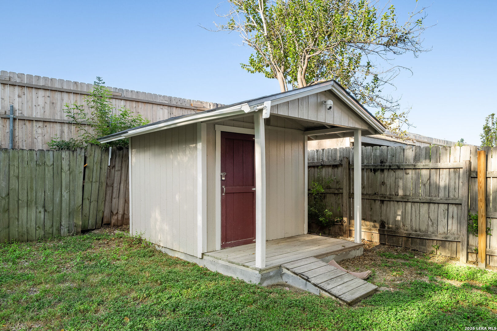 main property photo 22