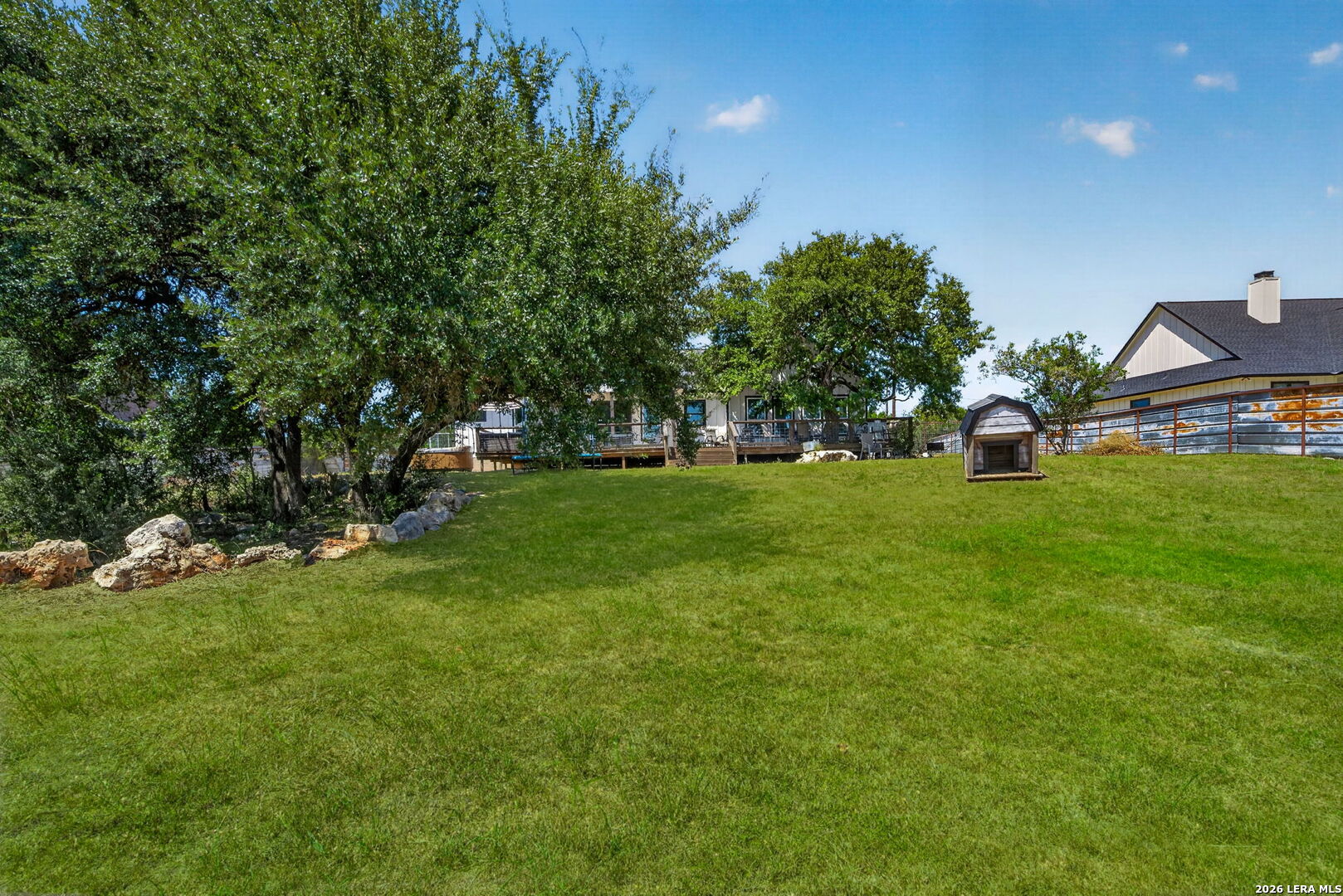 main property photo 39