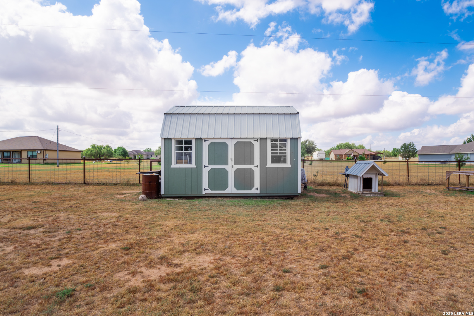 main property photo 36