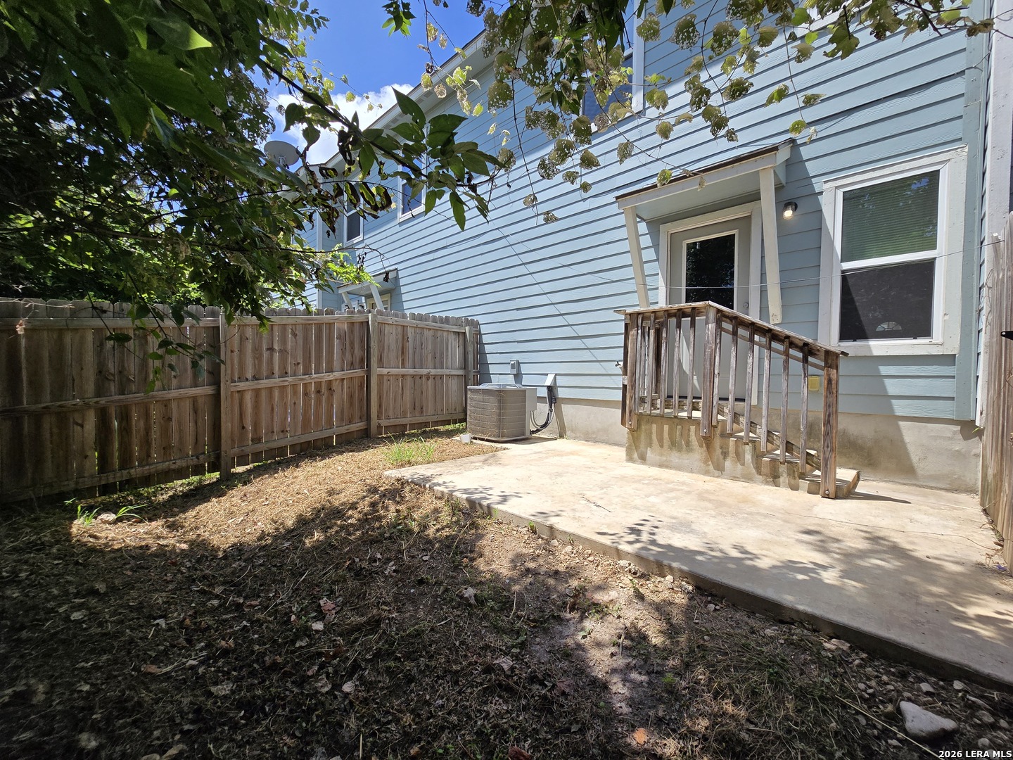main property photo 17