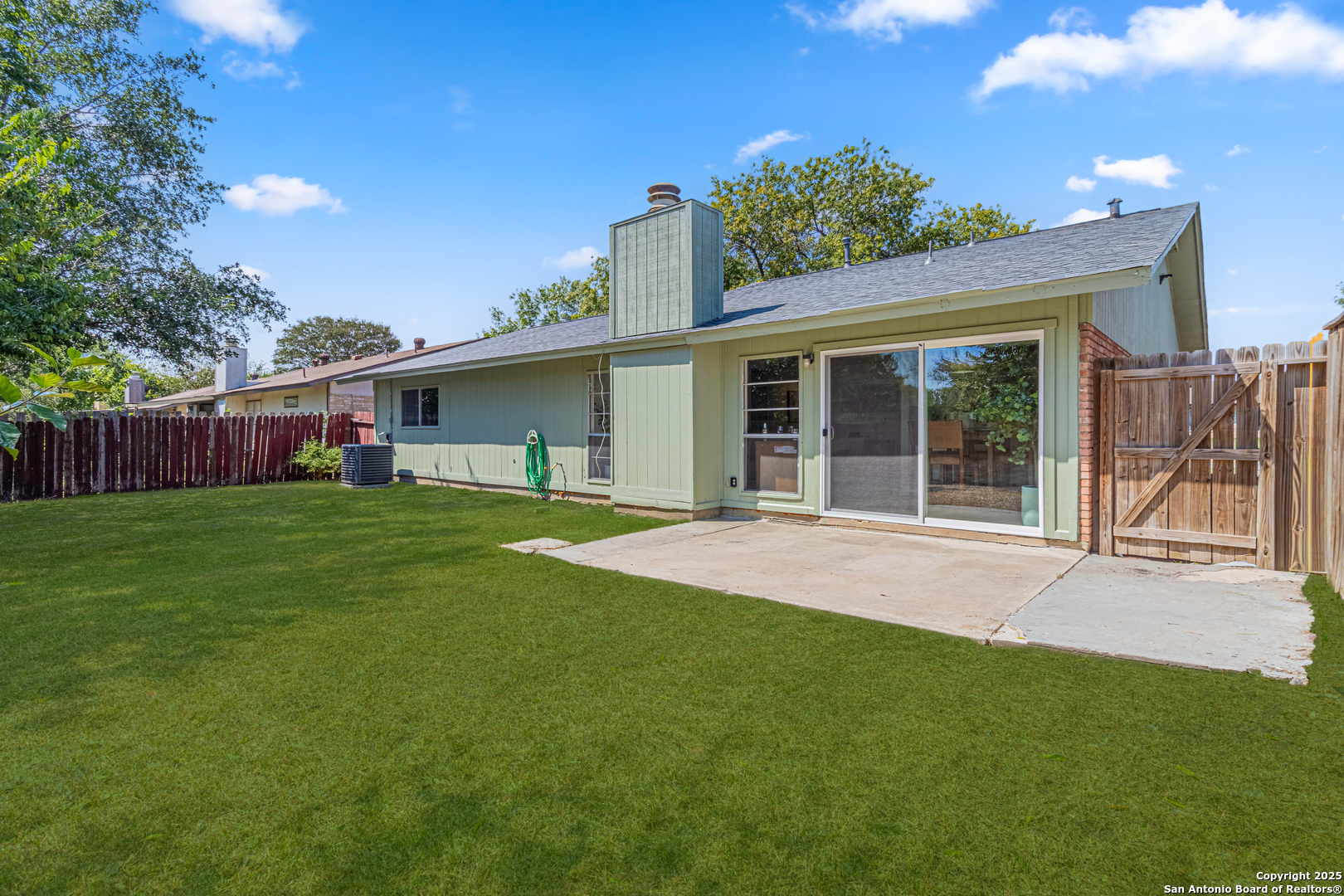 main property photo 40