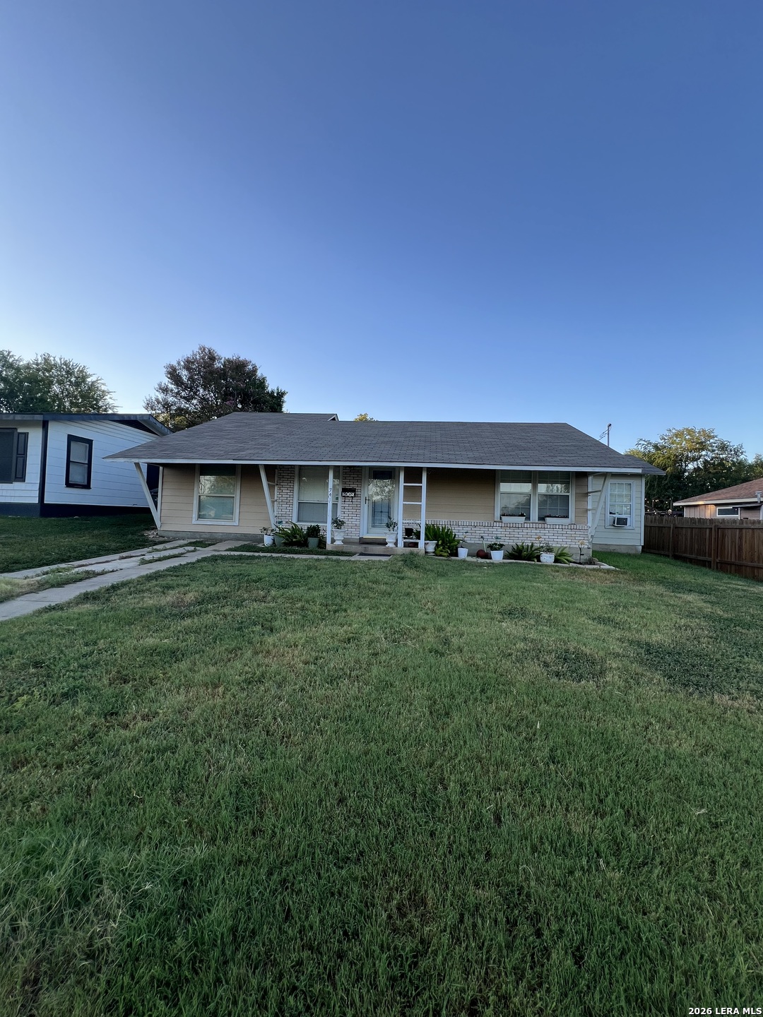 main property photo 12