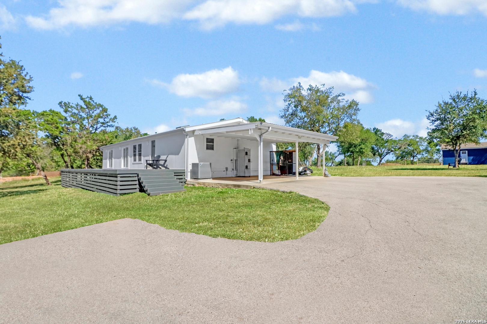 main property photo 32