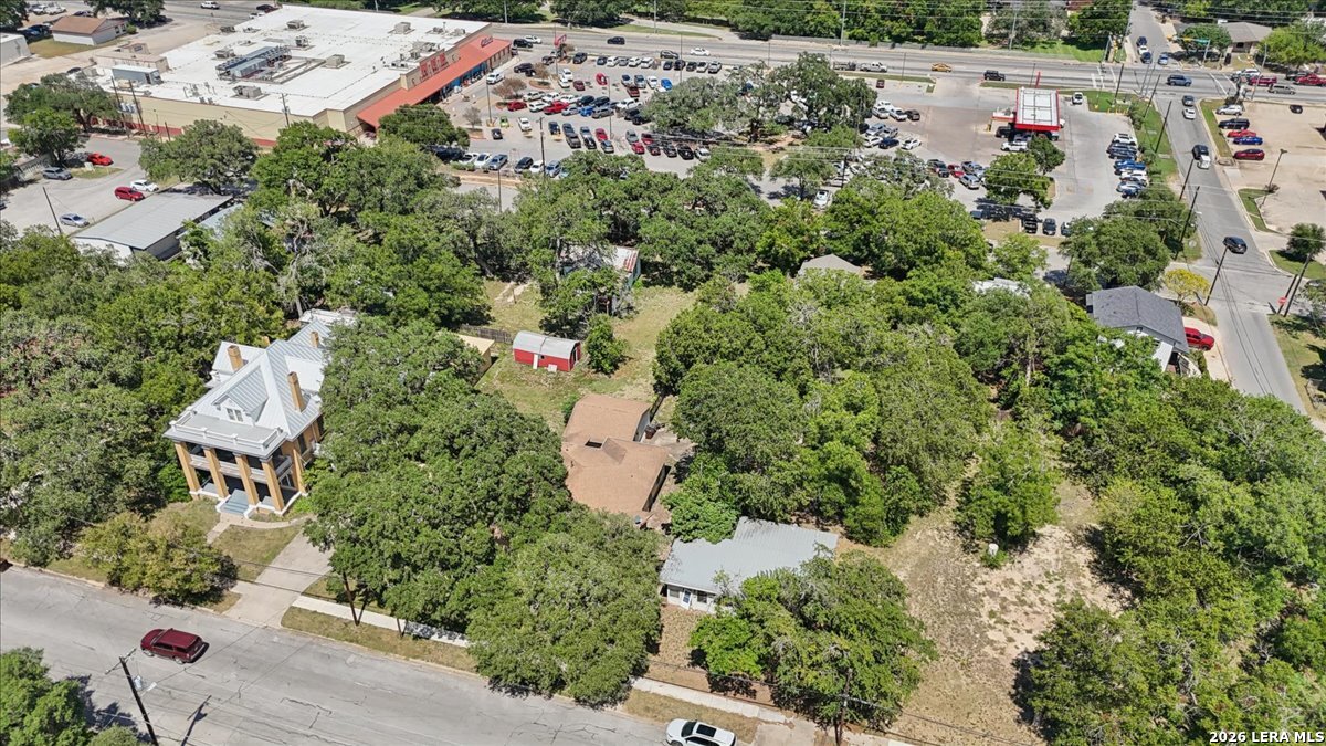 main property photo 40