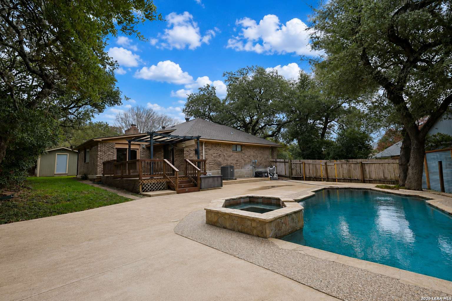 main property photo 14