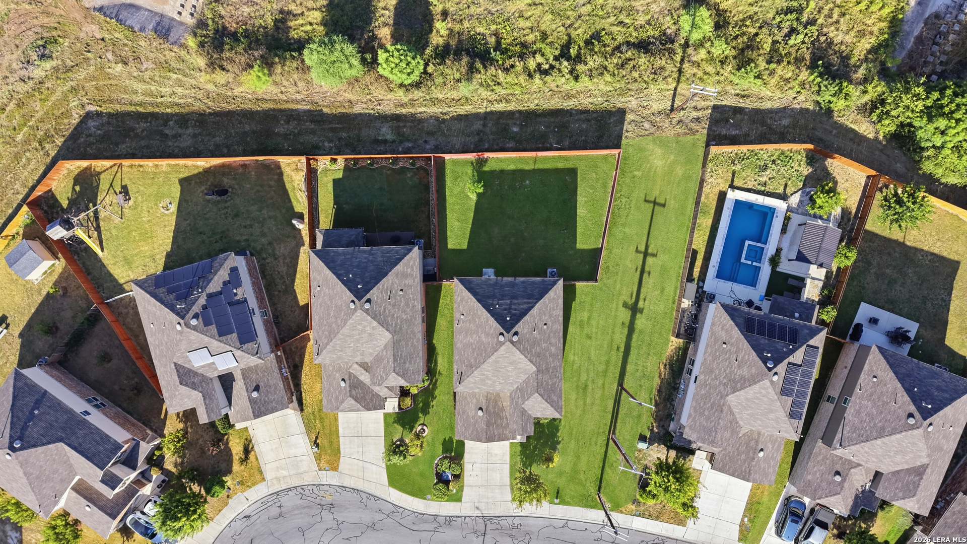 main property photo 32