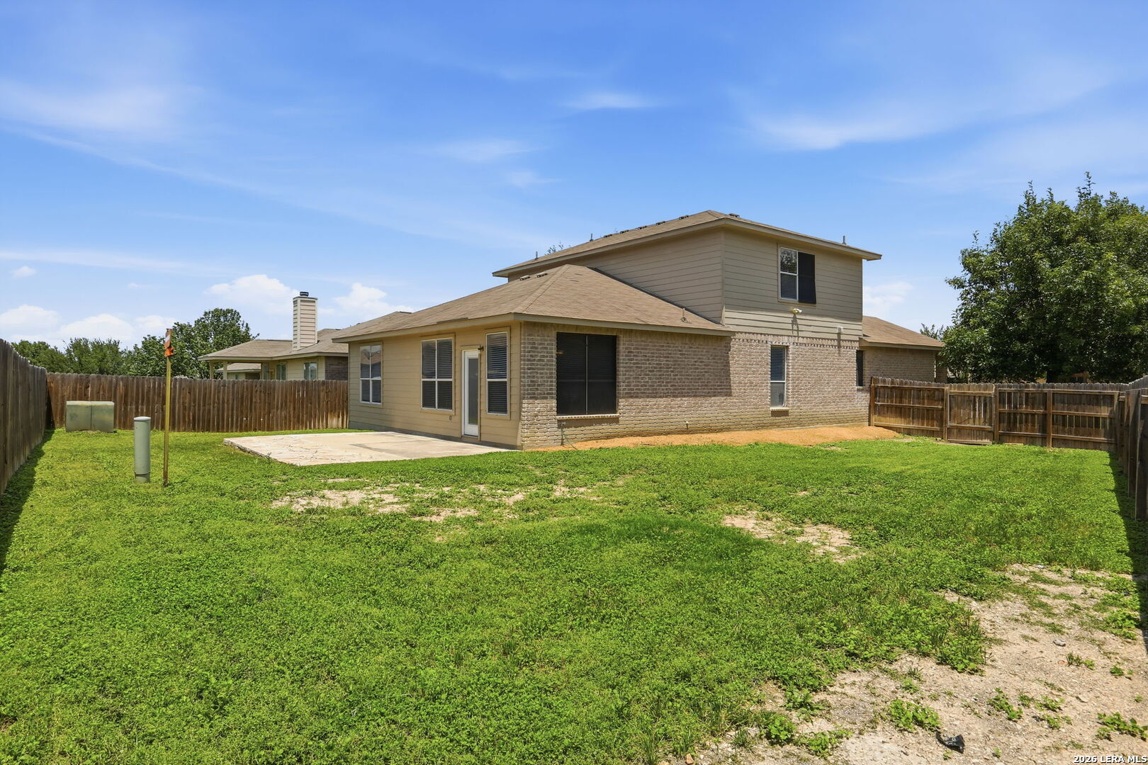 main property photo 30