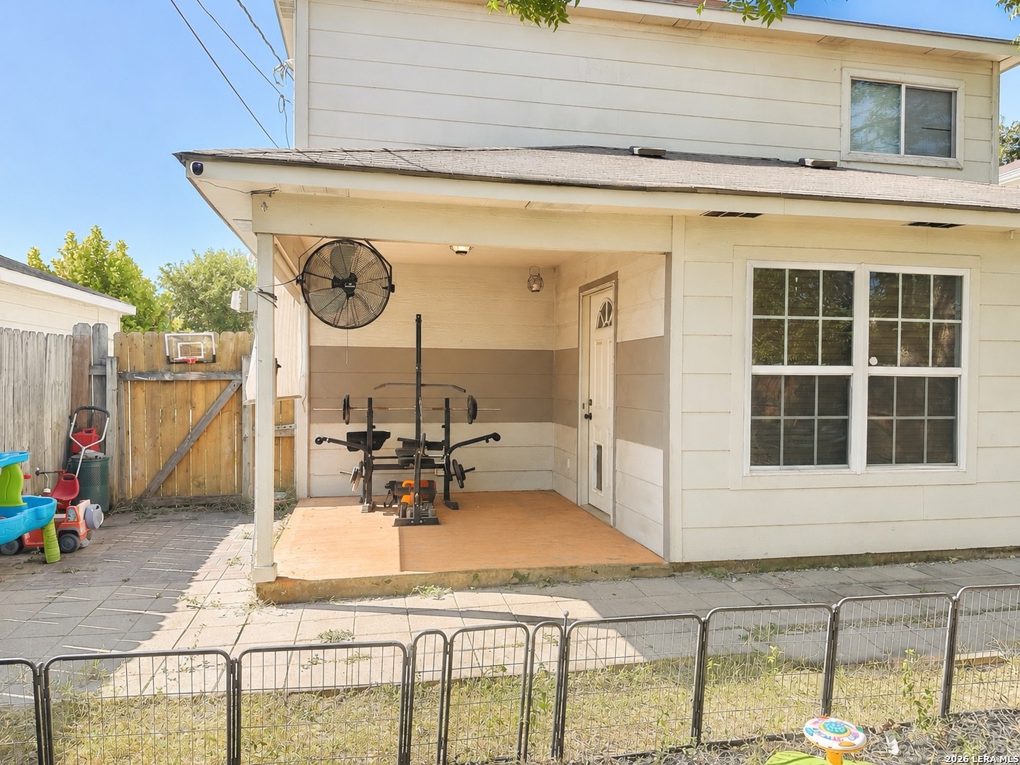 main property photo 21