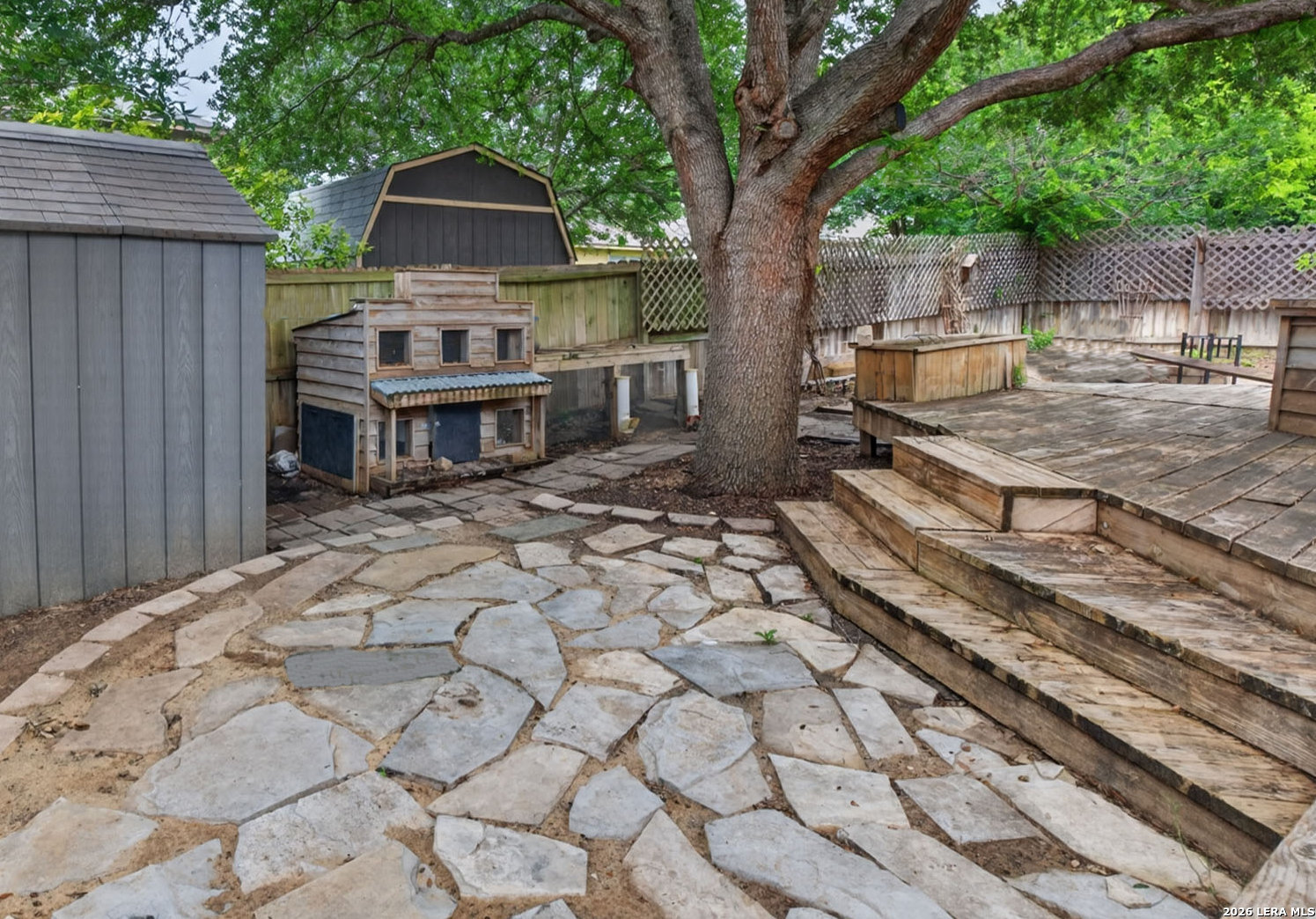 main property photo 29