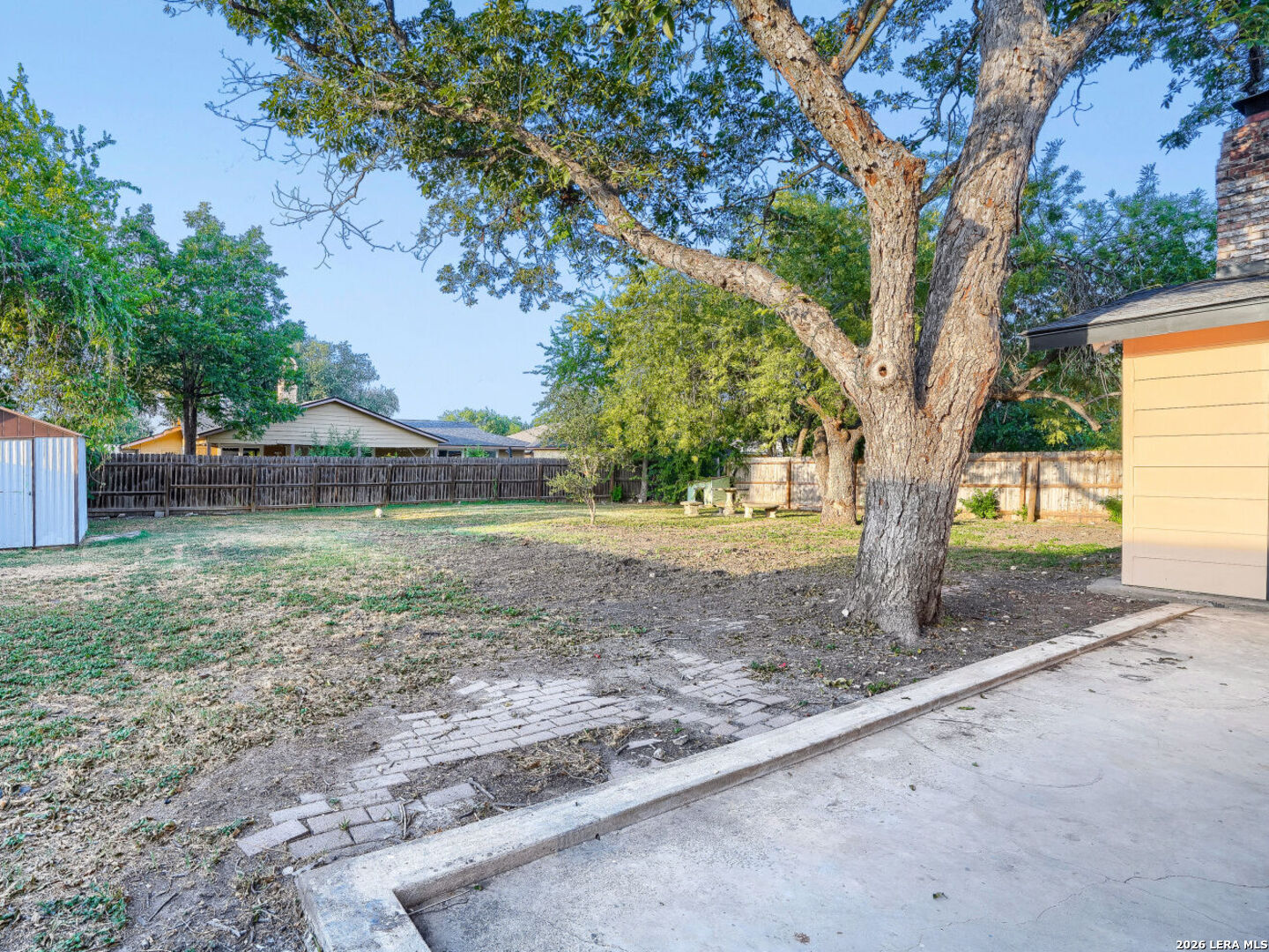 main property photo 20