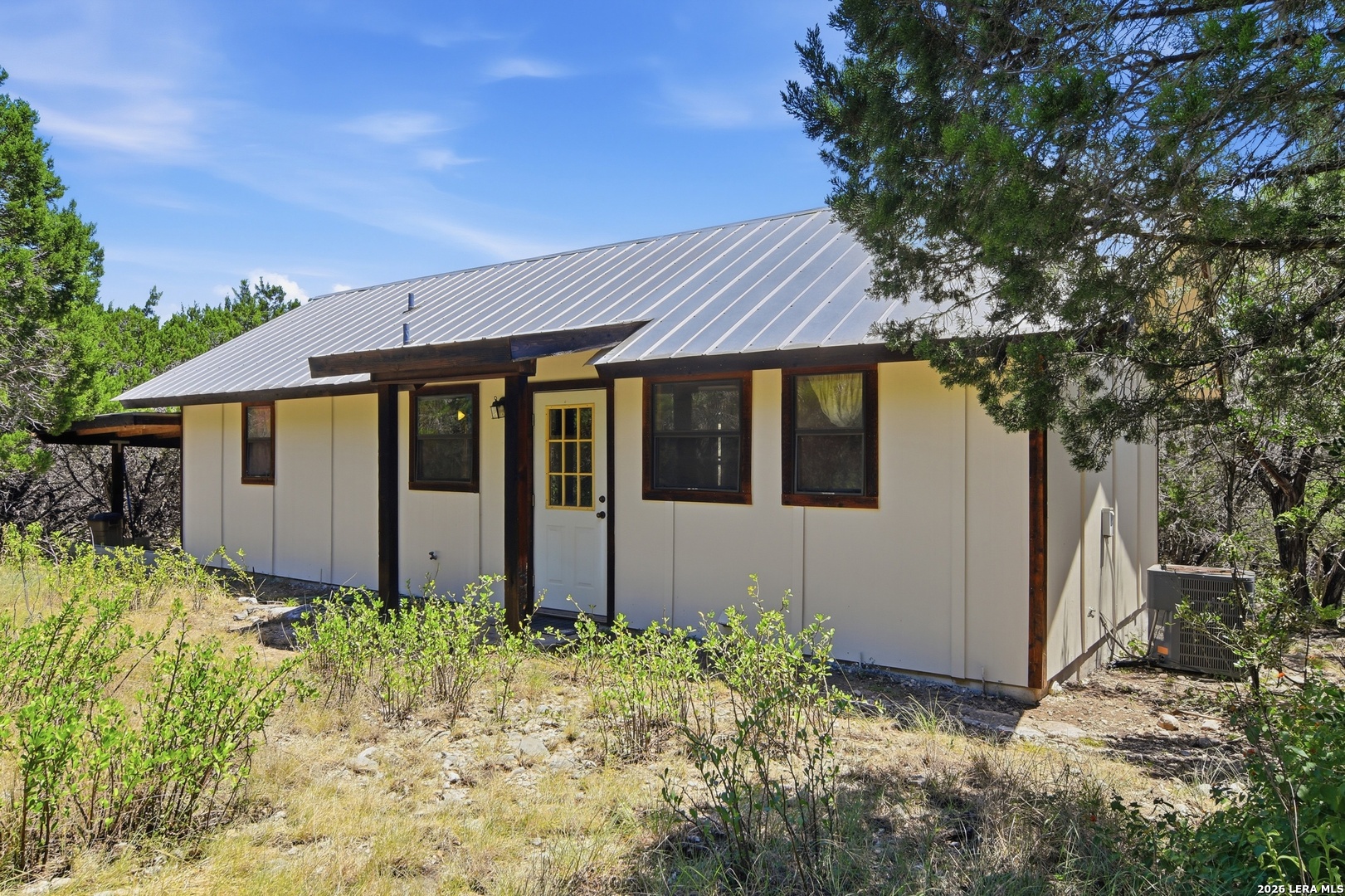 main property photo 38
