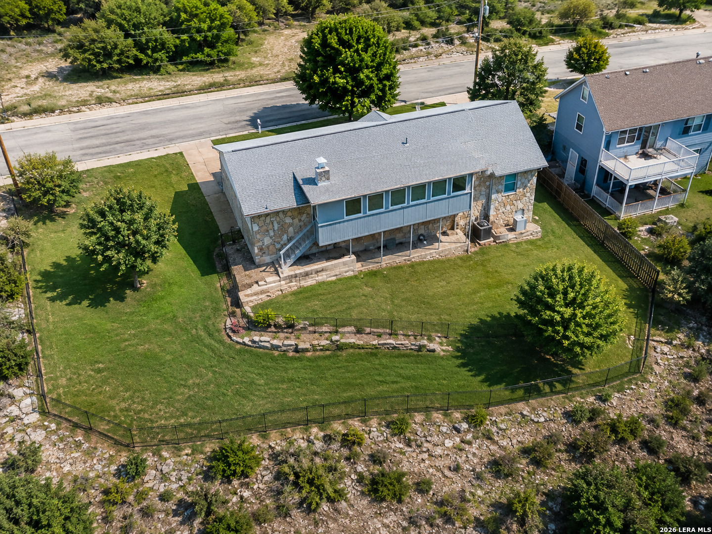main property photo 8
