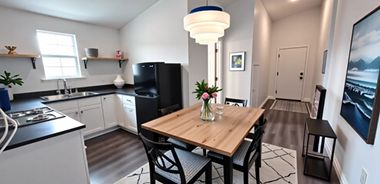 image of property with 1 Bed | 1 Bath | 650 Sqft