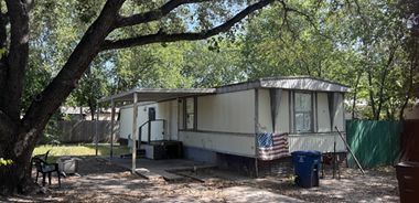 image of property with 2 Bed | 1 Bath | 728 Sqft