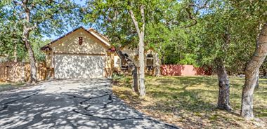 image of property with 3 Bed | 2 Bath | 1,647 Sqft