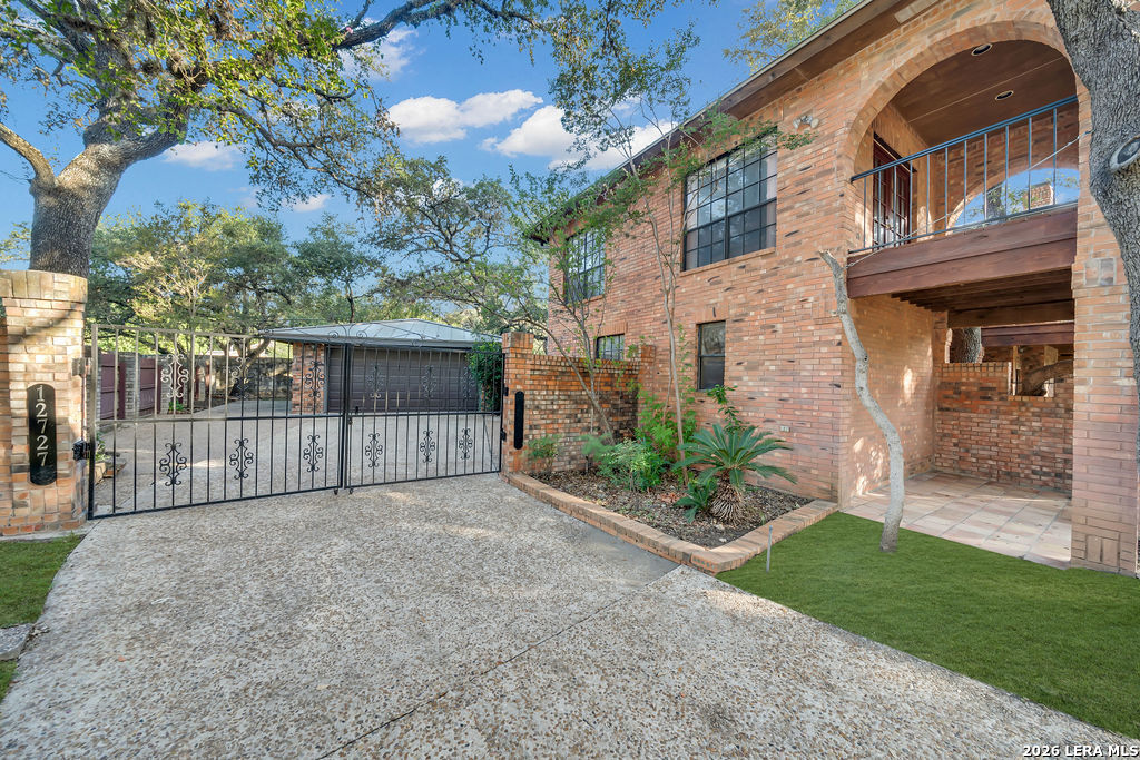 main property photo 34