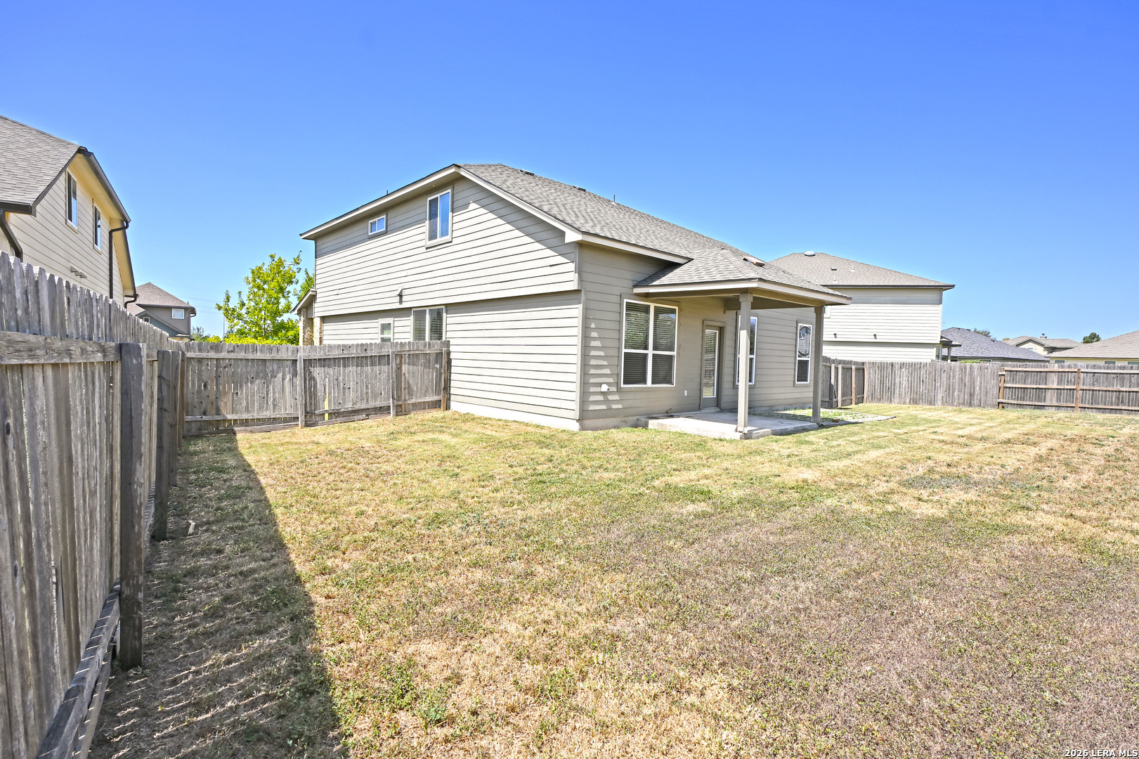 main property photo 37