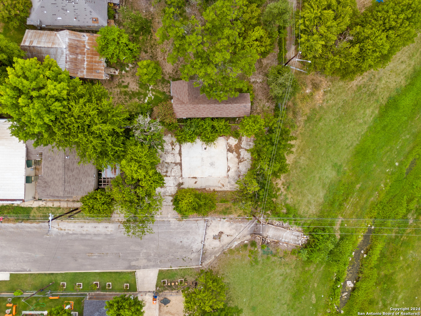 main property photo 10