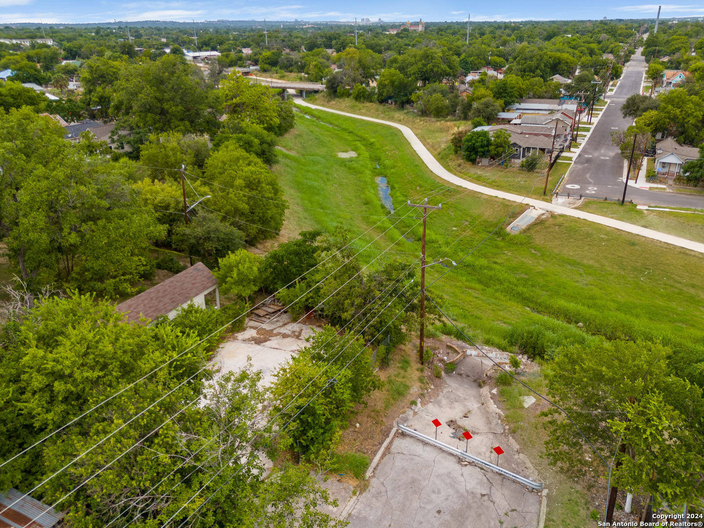 main property photo 7