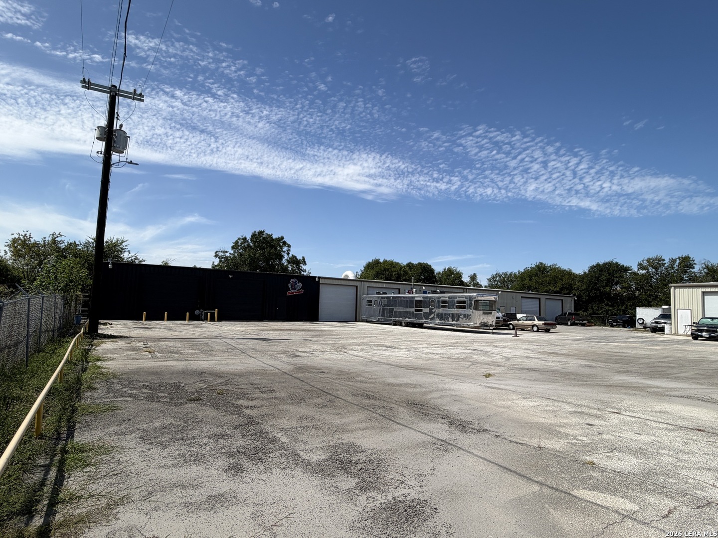 main property photo 11