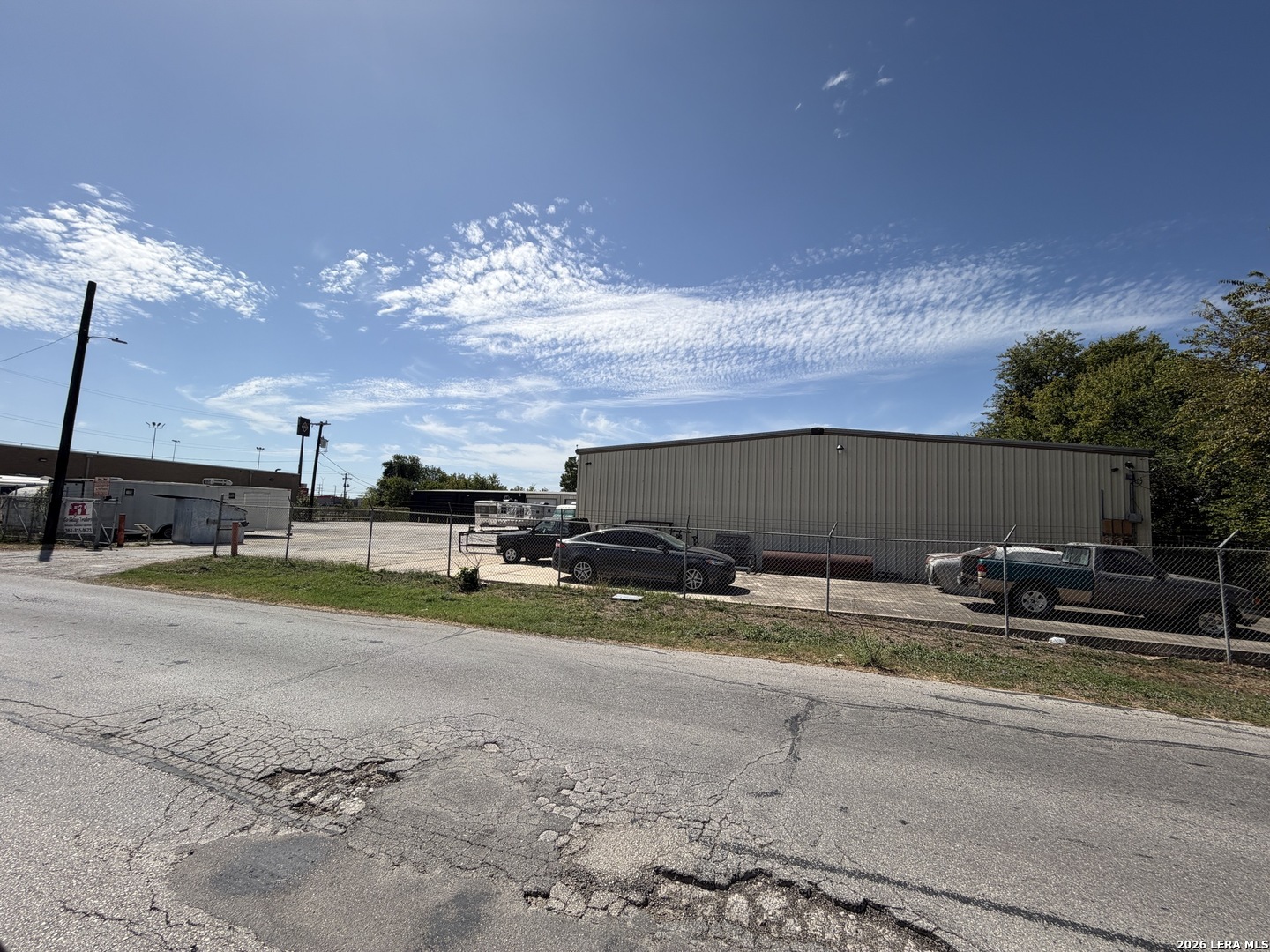 main property photo 16