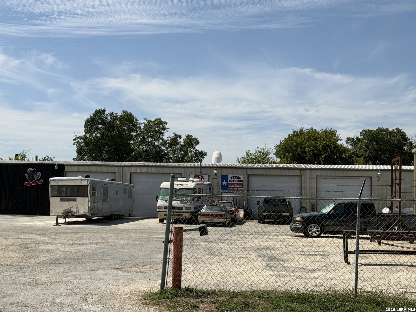 main property photo 17